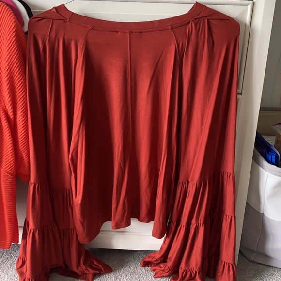 Dark Red/Rust Ruffle Arm Sleeve Top - Picture 4 of 4
